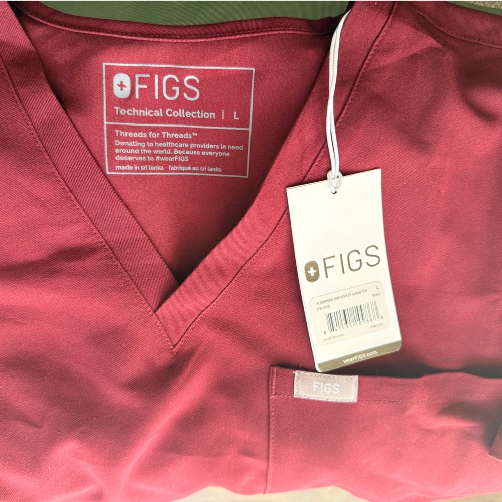 Figs Burgundy NWT Technical Collection Catarina One Pocket L